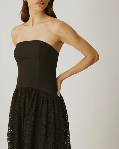 Atmos&Here - Carrier Lace Dress